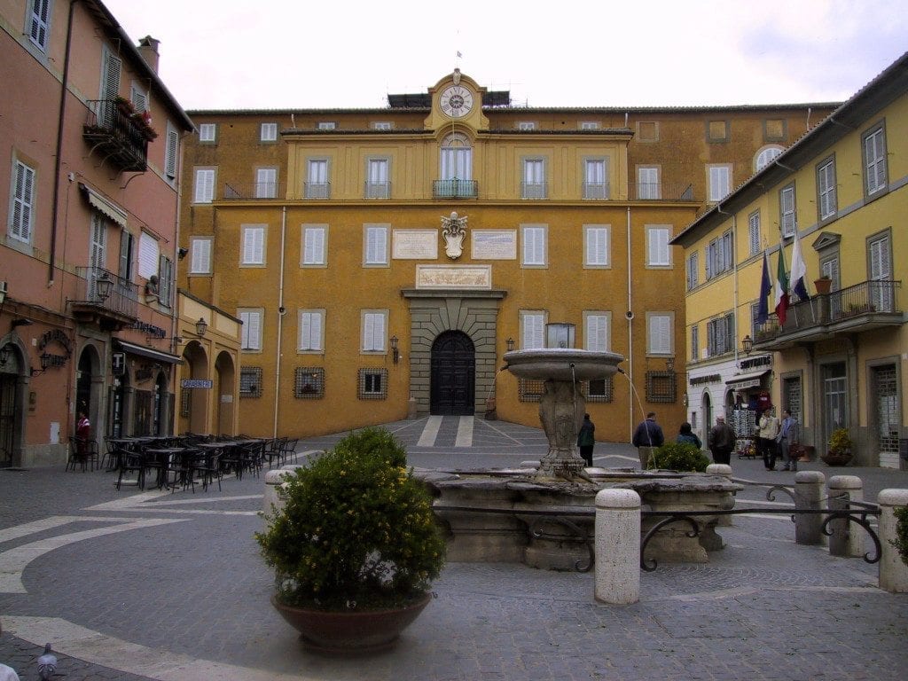 Conheça Castel Gandolfo e a residência de verão do Papa