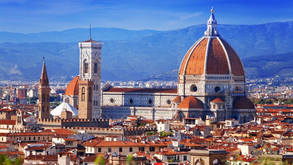Quais são as trinta cidades mais visitadas da Itália?