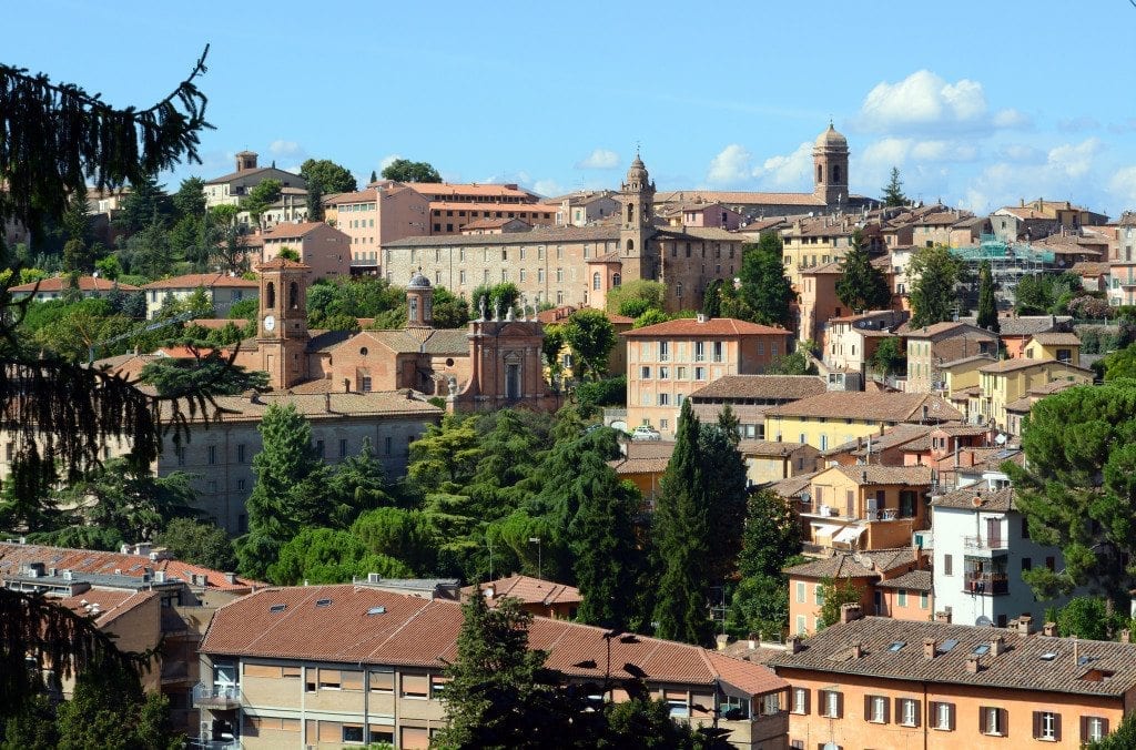 Quais são as dez cidades mais visitadas na Itália Central?