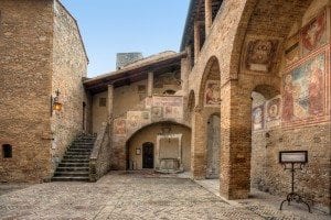 Por que conhecer San Gimignano?