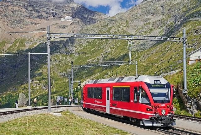 Passear com o trem Bernina Express na Itália?