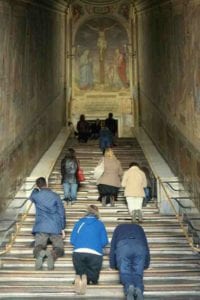 Por que visitar a Basílica de San Giovanni em Roma e a Escada Santa?