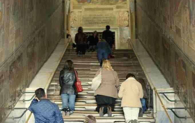 Por que visitar a Basílica de San Giovanni em Roma e a Escada Santa?