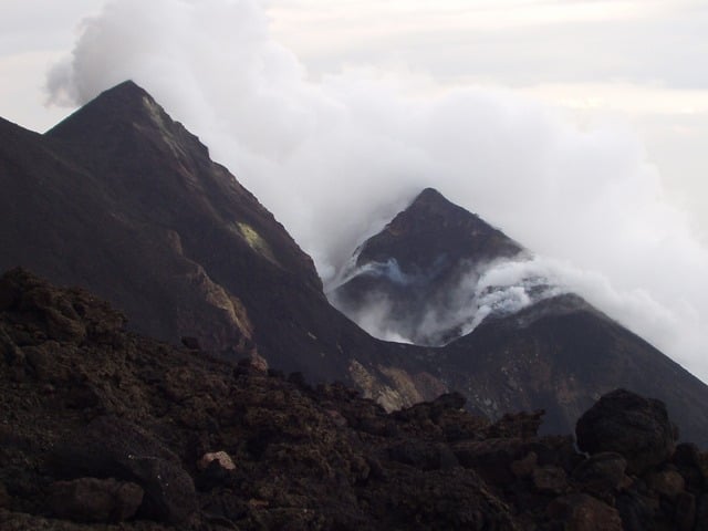 Stromboli a ilha na Sicília feita de um vulcão ativo!