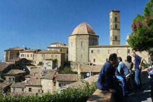 Vamos conhecer Volterra na Toscana?