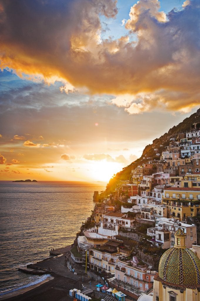 Qual é o melhor período para viajar para Costa Amalfitana?