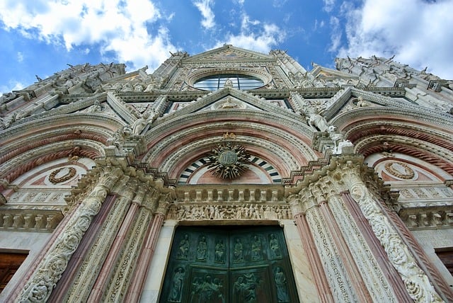 Vamos conhecer o Duomo de Siena?