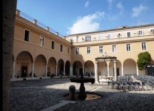 Vamos conhecer a Igreja de San Pietro in Vincoli em Roma?
