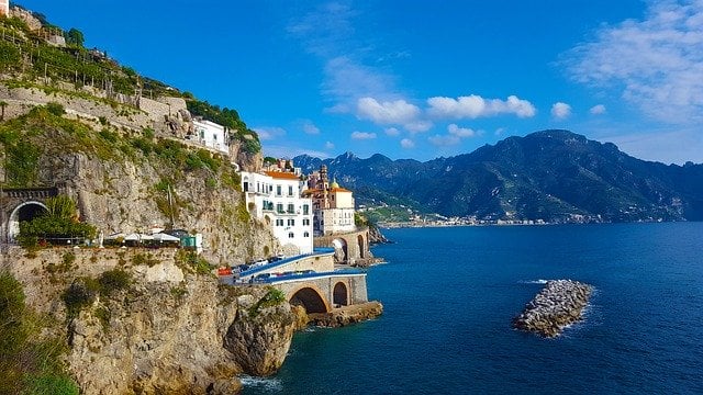 Vamos conhecer Atrani na Costa Amalfitana?