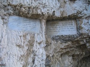 Conheça o Santuário Madonna della Corona em Verona!