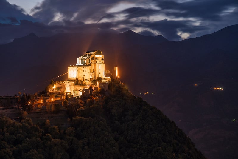 Vamos conhecer Sacra di San Michele em Piemonte?