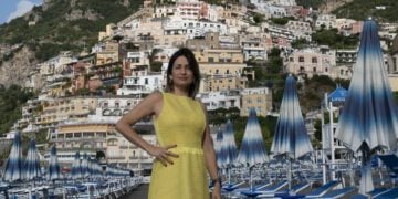 Como visitar a Costa Amalfitana utilizando transporte público?