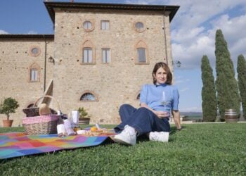 Vinícola para se hospedar em Chianti: Casale dello Sparviero.