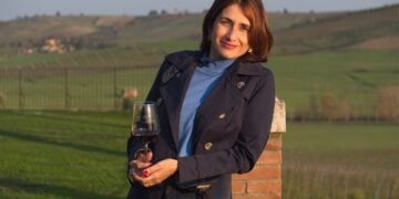 Ana visitando vinícolas na Itália